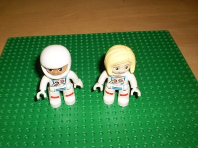 Lego Duplo 10944 Spaceshuttle 2 Figuren