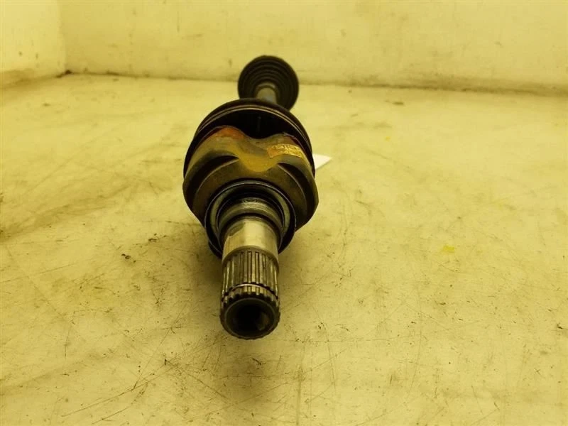 06-18 MONTAJE EJE DELANTERO LADO CONDUCTOR TOYOTA YARIS 4342052210 Foto 2 de 4