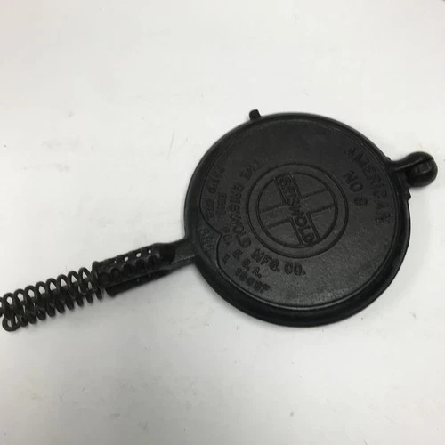 Nice Griswold 885B/886A No.8 Cast Iron Waffle Pans/Irons