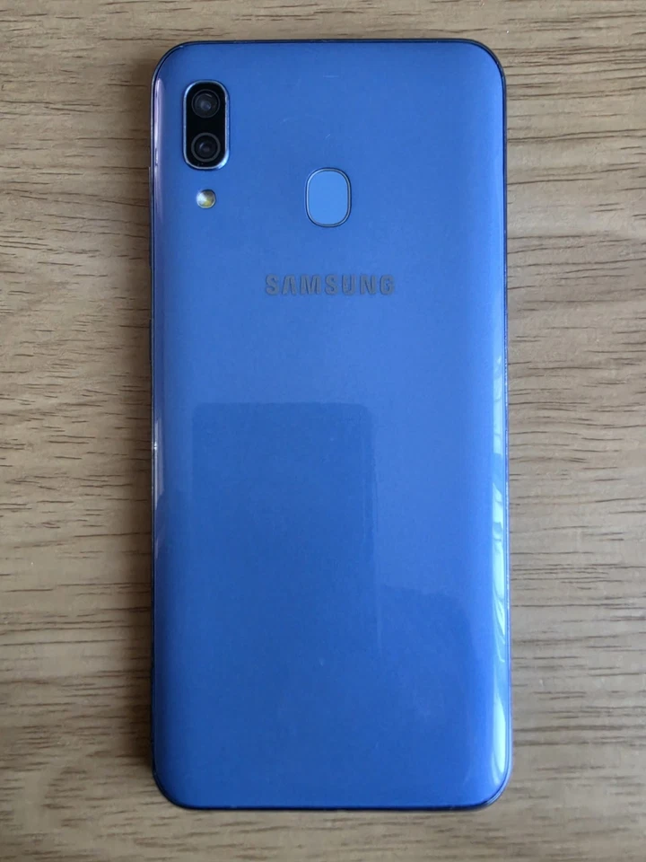 Samsung Galaxy A30 · 64GB, photo 2 of 4