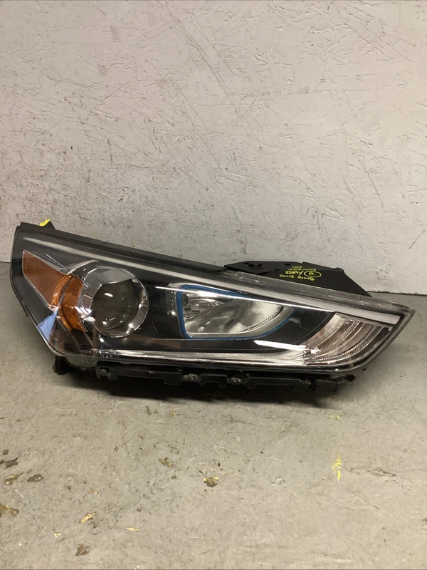 2017 2018 2019 HYUNDAI IONIQ RIGHT PASSENGER HEADLIGHT HALOGEN LAMP OEM