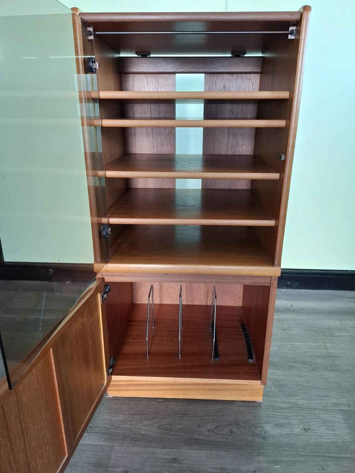 Mid Century Teak Hifi Unit With Lift Up Top By Parker Knoll/Nathan - Image 2 of 4