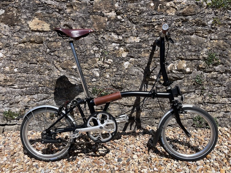 Brompton folding bike 2 Speed Brookes Saddle, Bar Grips & Leather Carry Strap
