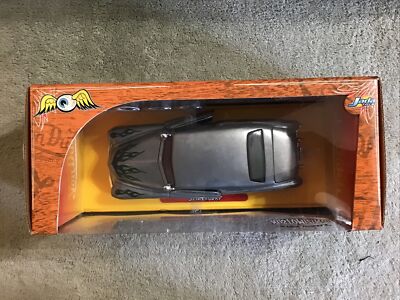 NEW 2004 Jada VON DUTCH GARAGE 1951 MERCURY COUPE 1:24 Die Cast w