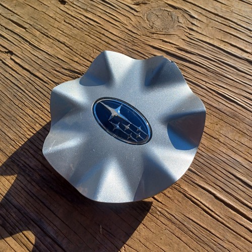 Subaru Tribeca center cap 2006-2014 part # 28821 XA000 05 - Picture 2 of 3