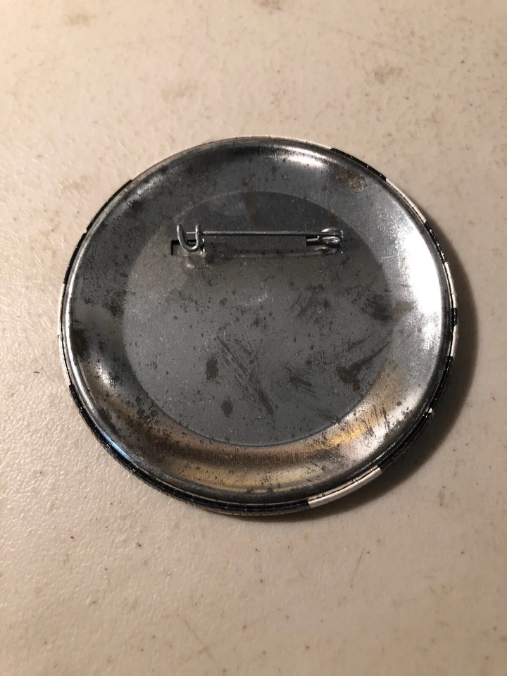 Bobby Labonte #18 Interstate Sponsor Nascar  GO BOBBY  Pin Badge. Rare !! - Image 2 of 2