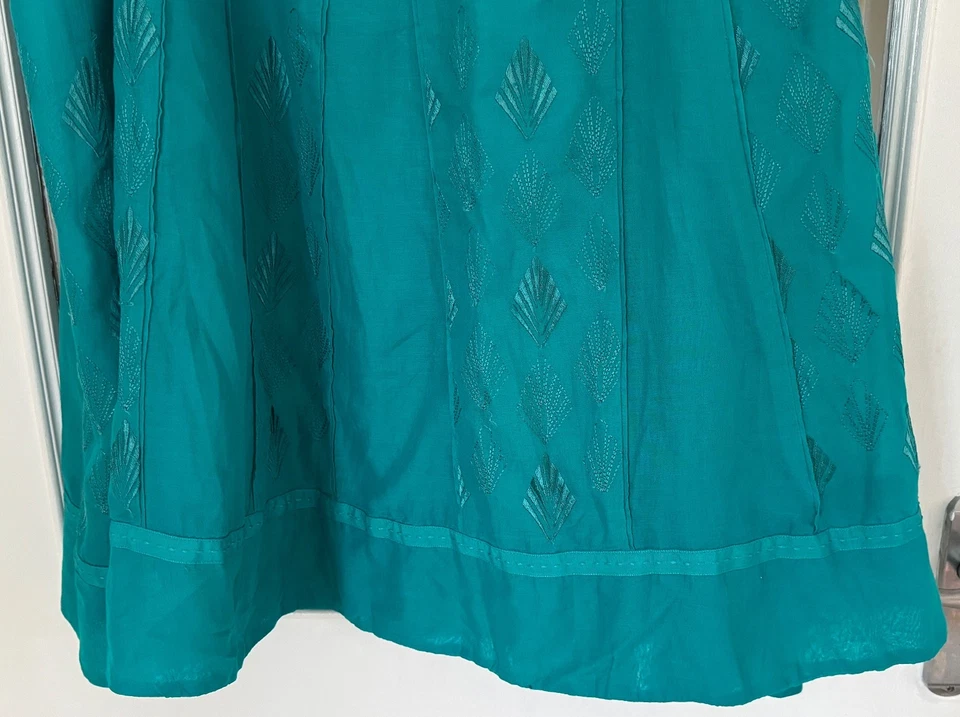FAB MONSOON TEAL EMBROIDERED & LINED COTTON SKIRT - SIZE 22!! - Image 3 of 4