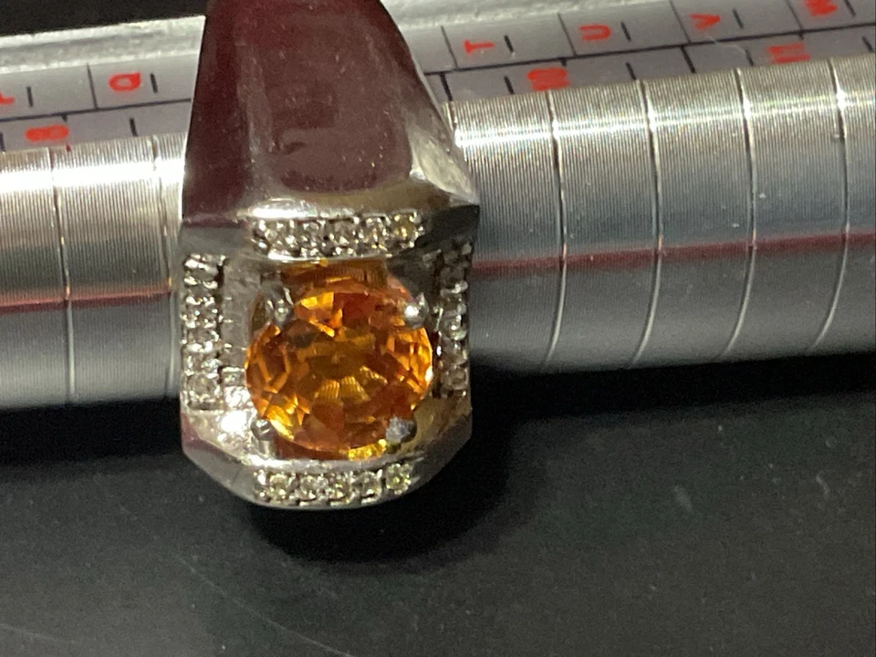 Anillo de plata de ley 925 citrino con piedras blancas talla 9,25 marcado 925 Foto 3 de 4