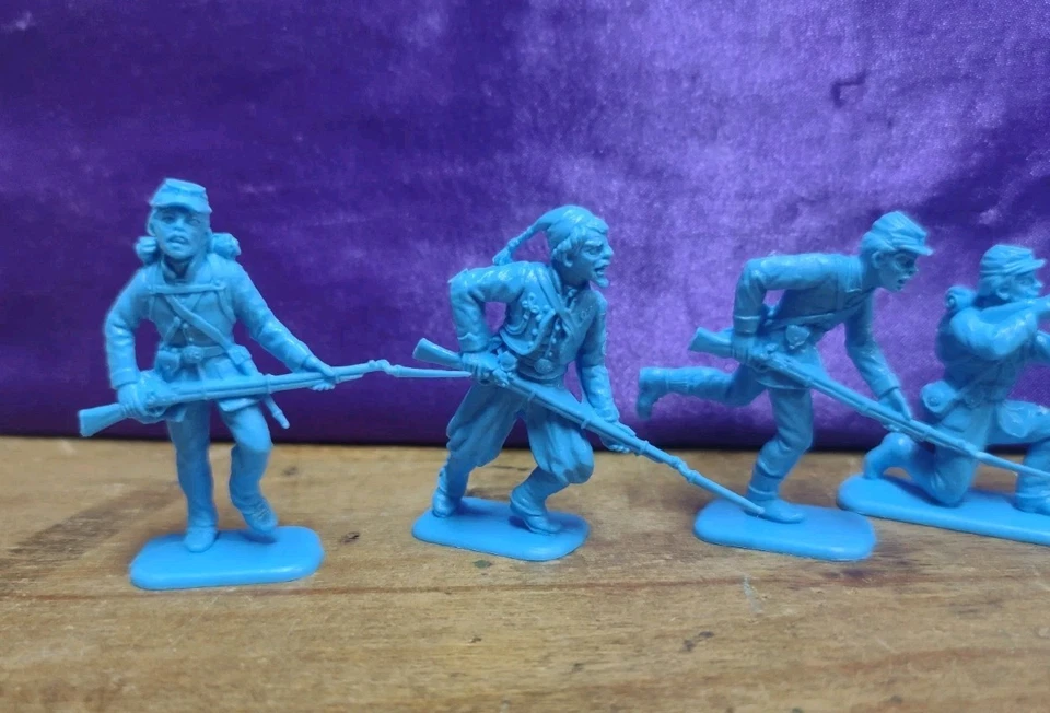 Italeri Union Infantry American Civil War 3 Full Sets 1/32 Scale 48 Figures - Image 4 of 4