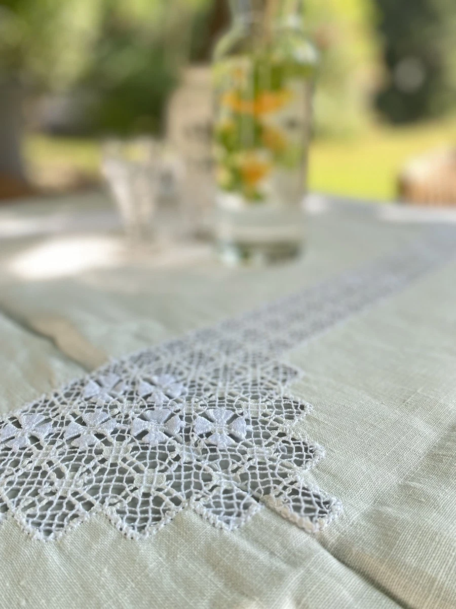 Très grande nappe ancienne en damassé de 4,20 mètres