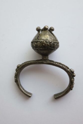 Timor silver bracelet - authentic tribal art jewellery Indonesia - Picture 3 of 4