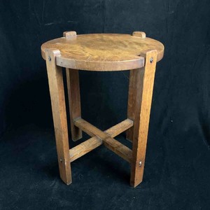 small lamp stand table