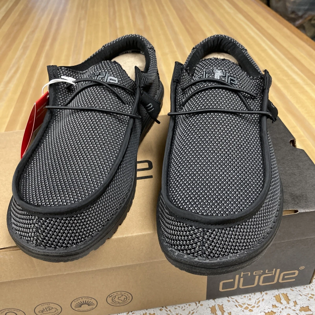 Hey dude shoes mens size 6 sale
