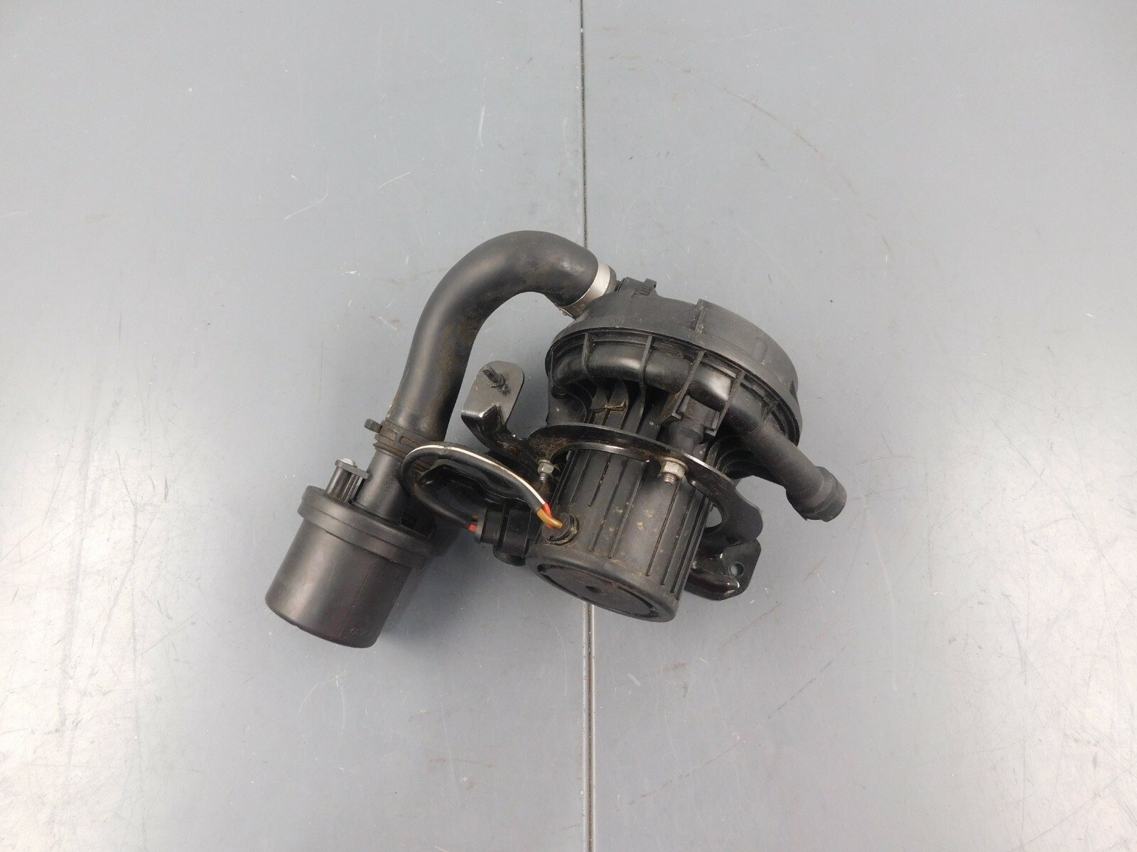 2017 17 18 19 20 Audi R8 V10 Plus Secondary Air Injection Pump Filter  #3300 Q1