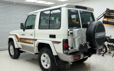 for JDM LC70 LC71 LC76 FJ70 lc79 Land cruiser Rear top spoiler wing 2door lc2