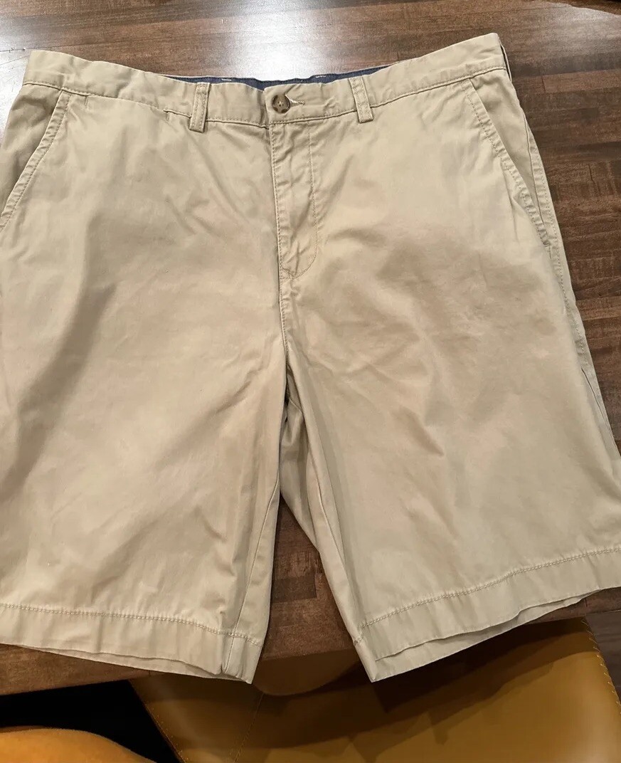 Tommy Hilfiger Khaki Mens Shorts Size 38 Preowned Good Condition
