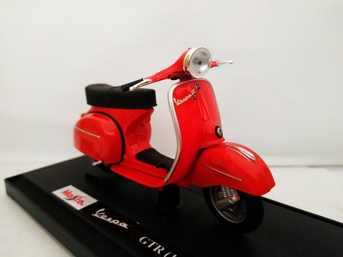 Vespa GTR 1968 Rouge 1/18 – Modèle Die-cast Avec Amortisseur Et Guidon Orientable