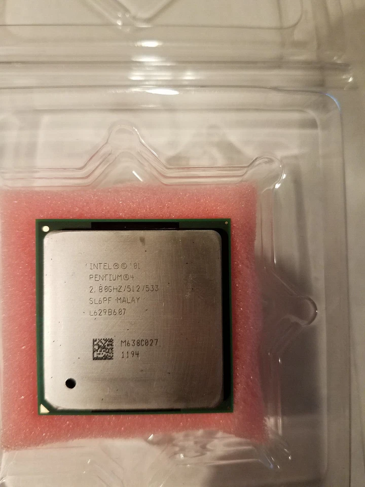 Intel Pentium 4 2.8 512 KB L2 Cache FSB 533 MHz 2.8 GHz Socket 478 CPU  SL6PF - Image 3 of 4