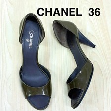Chanel Lined Open-toe Patent Leather Pumps Size 6 Khaki polished femininity