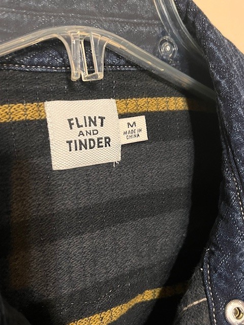 Huckberry Flint and Tinder Quilted Bone Button Jacket Dark Wash Indigo size M - second product detail image