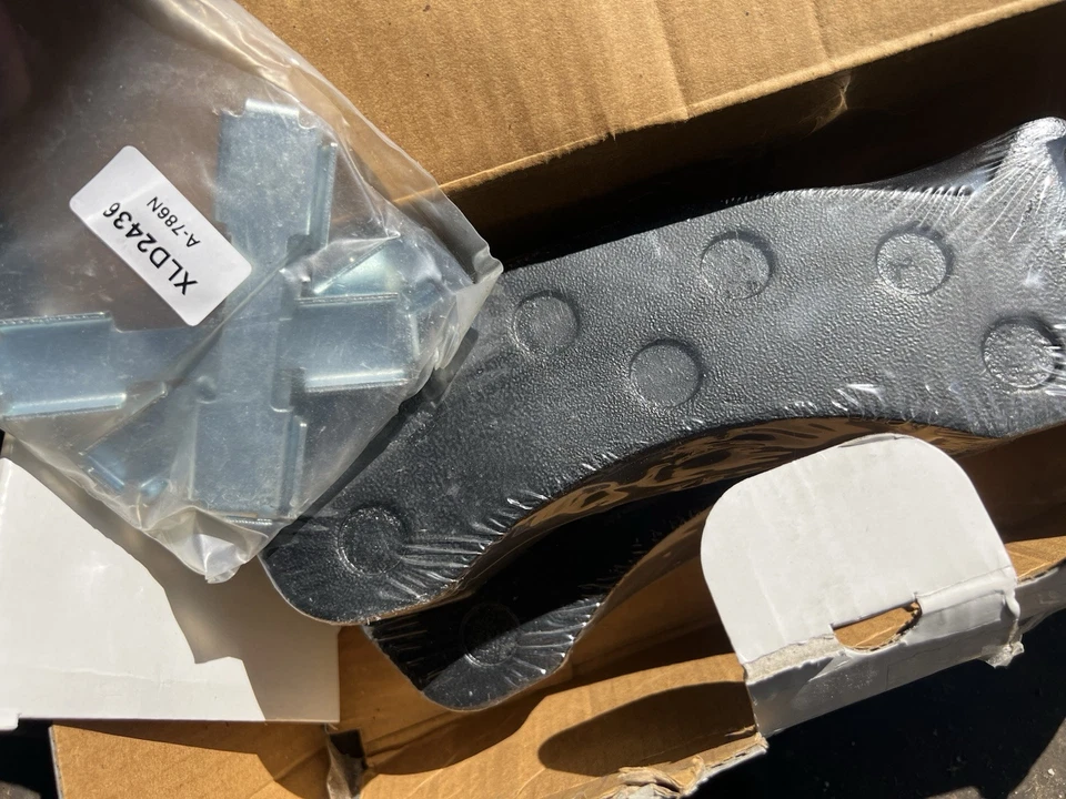 Pastilhas de freio a disco semi-metálicas dianteiras NAPA Fleet Freightliner MT45 MT55 Thomas - Imagem 3 de 3