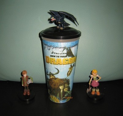 HOW TO TRAIN YOUR DRAGON mit 3 Topper / Figuren SET KINO TRINK BECHER CINEMA