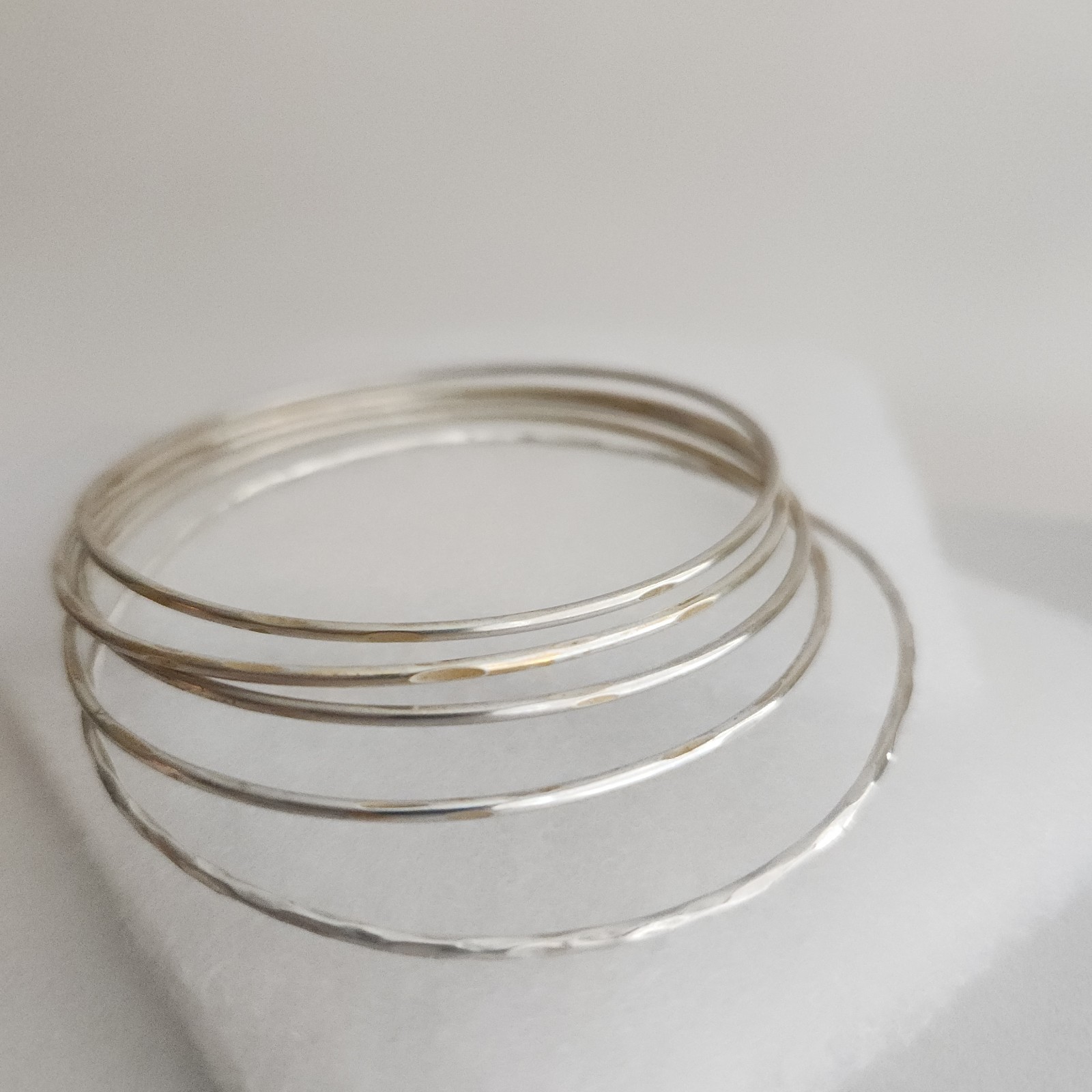Silver Tone Thin Wire Bangle Bracelets Set of 5 M… - image 8