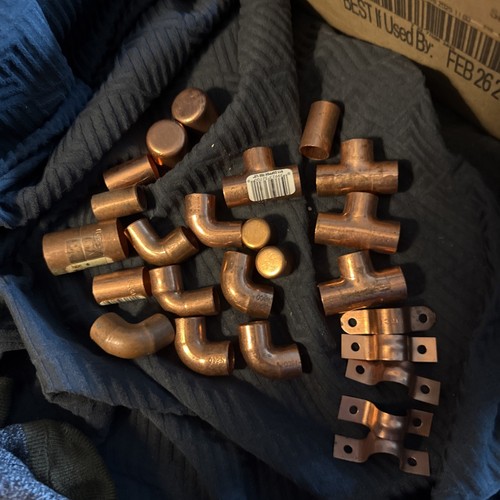 Copper Fittings in a Lot of 25 Various Sizes Read