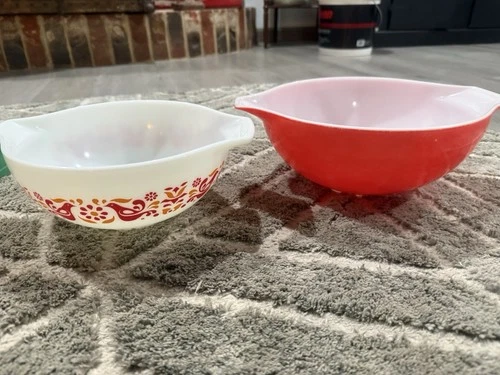 Vintage Pyrex Mixing Bowls Pair Friendship 403 Birds and Red Pyrex 444 USA