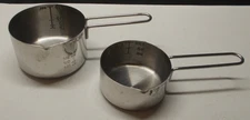 Vollrath 18-8 Stainless Steel Measuring Cups 1/2 & 1 Cup with Pour Spouts