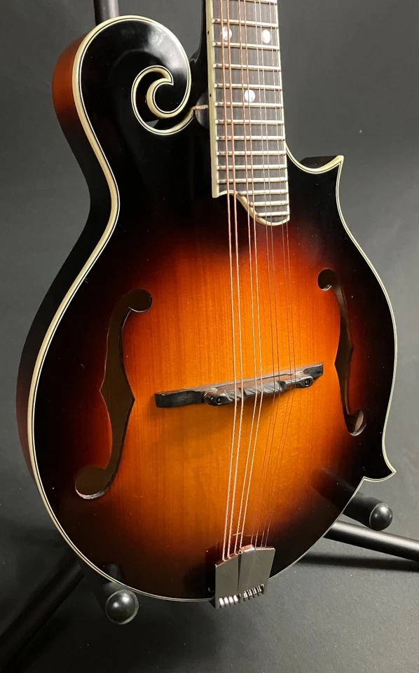 Mandolina Eastman MD515/TV cuello ancho estilo F envejecida brillo vintage Sunburst con estuche Foto 3 de 4