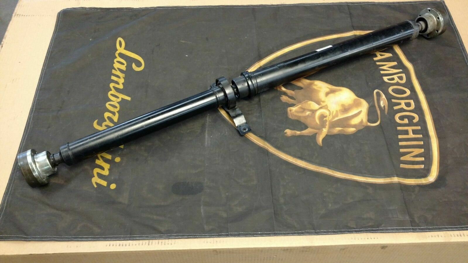 LAMBORGHINI GALLARDO MIDDLE REAR PROPELLER DRIVE SHAFT OEM 400521101
