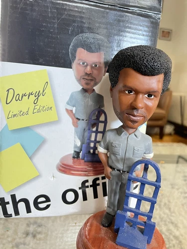 Craig Phillip Robinson DARRYL PHILBIN Dunder Mifflin THE OFFICE Bobblehead