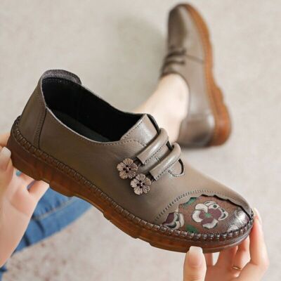 Fashion Shoes Leather Loafers Slip On Casual Shoes Mother Soft Shoes Flats Women