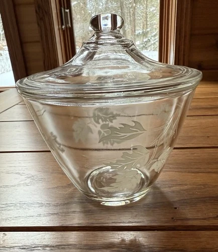 VTG Anchor Hocking Fire King Clear Glass Grease Bowl With Lid - Leaves pattern.