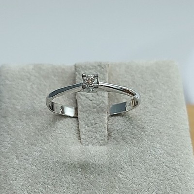 Damen Ring 18kt Gold Solitär natürlicher Diamant ct 0,05 G-VVS Lichtpunkt Gr1,3