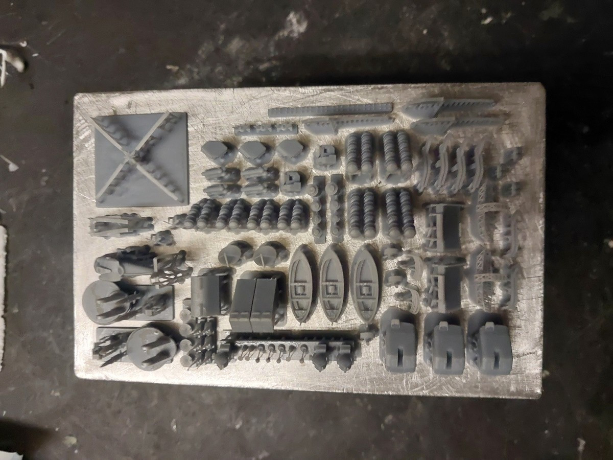 1/350 ISW 4194 - USS Brooke FFG-1 Short Bridge - Resin & PE 1/350 ISW 4194 - USS Brooke FFG-1 Short Bridge - Resin & PE