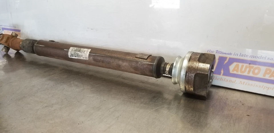 24 FORD F250 SUPER DUTY 4X4 FRONT DRIVE SHAFT - Image 3 of 4