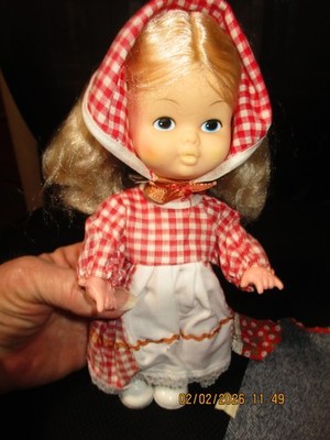 Vtg Kelloggs Sweetheart of the Corn Cereal Doll w/Extra Outfit Red Checks 1979