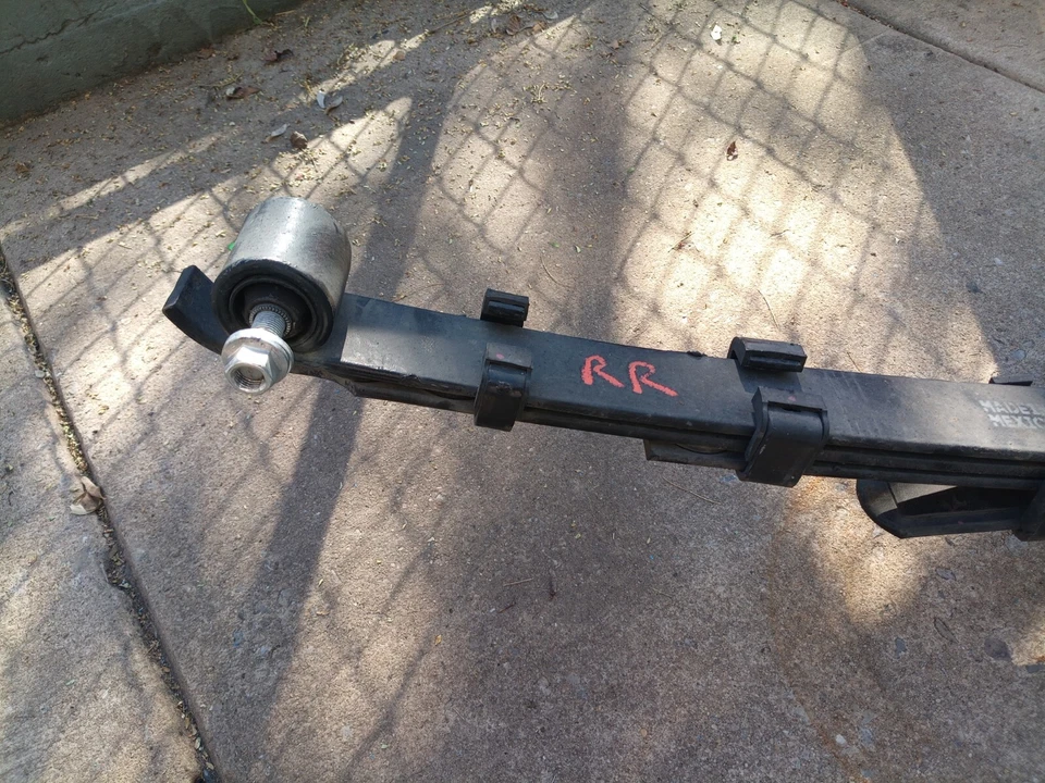 2018-2023 TOYOTA TACOMA PASSENGER REAR (RR)  LEAF SPRING 48210-04702 (OEM) - Image 2 of 4