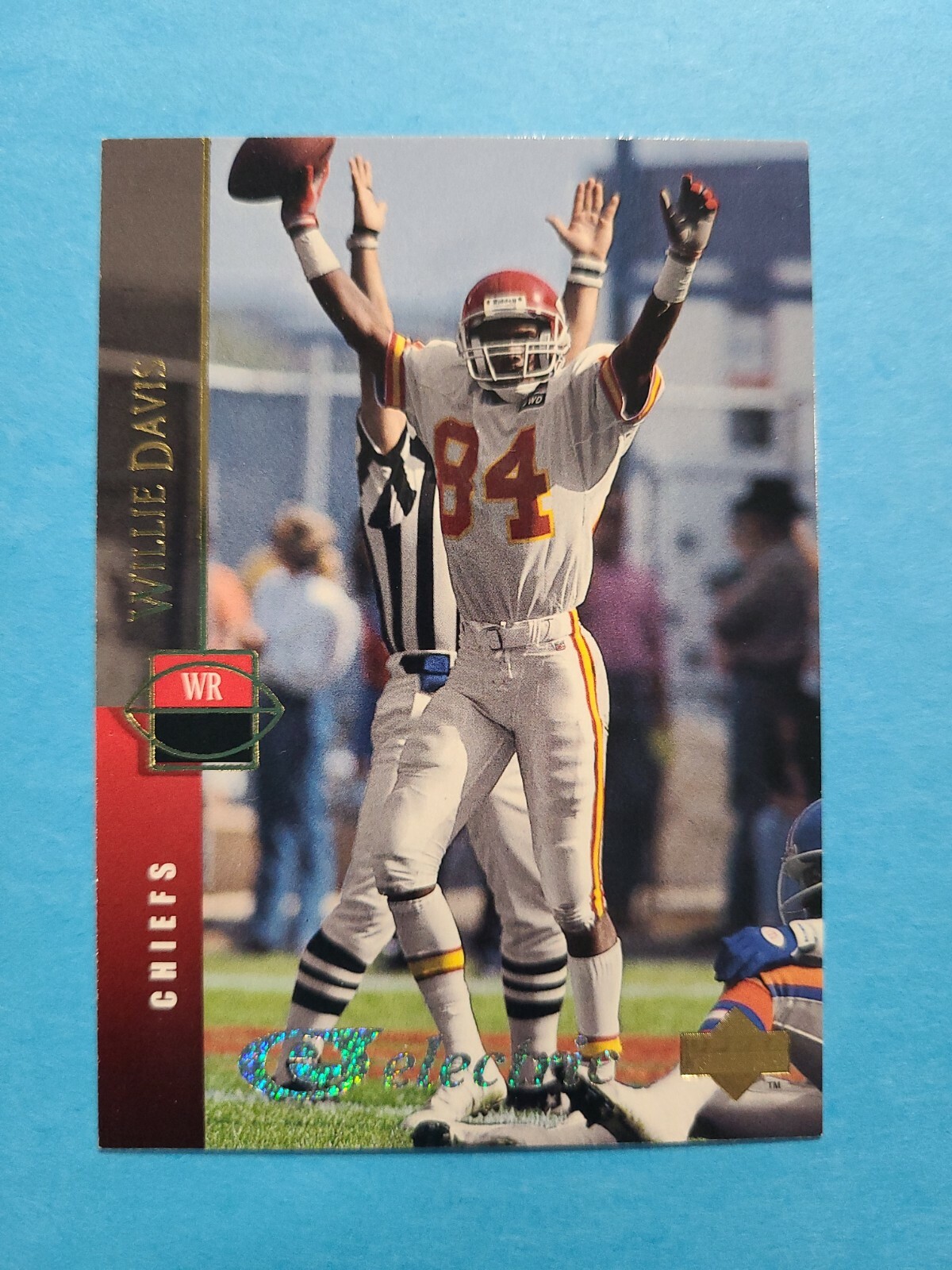 WILLIE DAVIS 1994 UPPER DECK ELECTRIC FOOTBALL CARD # 180 E9646