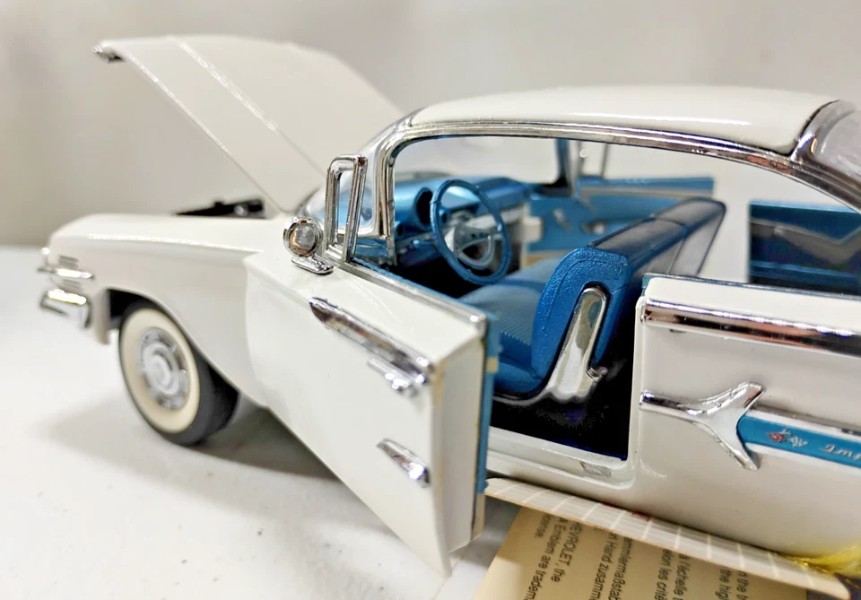 FRANKLIN MINT-CHEVY IMPALA,1960 WHITE BABY BLUE& SILVER DIECAST, BRAND NEW! (C1) - Image 4 of 4