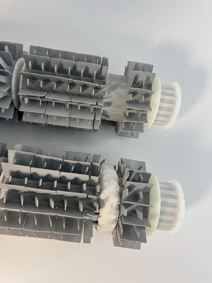 Maytronics Dolphin Wheel roller brush Assembly 99955340-ASSY Grey Dynamic Pair - Image 2 of 4