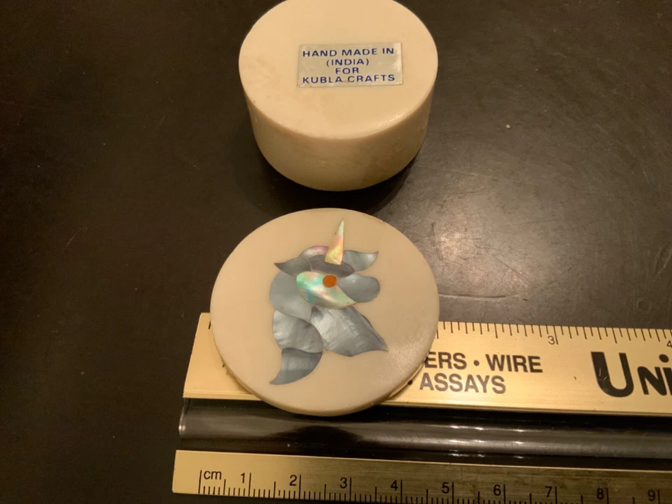 trinket box Pietra Dura inlaid gem mini vanity box Kubla crafts unicorn jewelry - Image 3 of 4