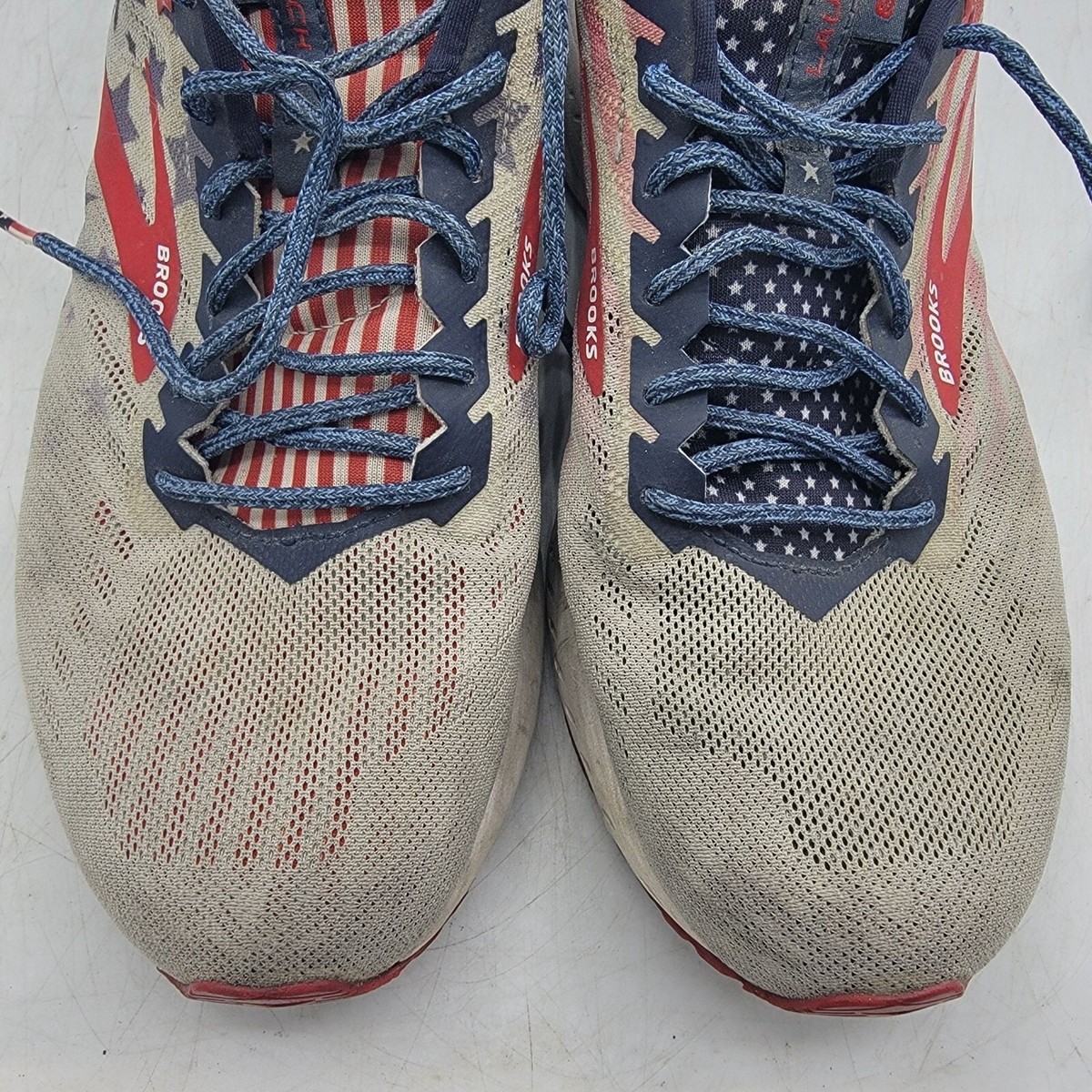Brooks Launch 6 Old Glory Mens 10 White Red Blue Running 