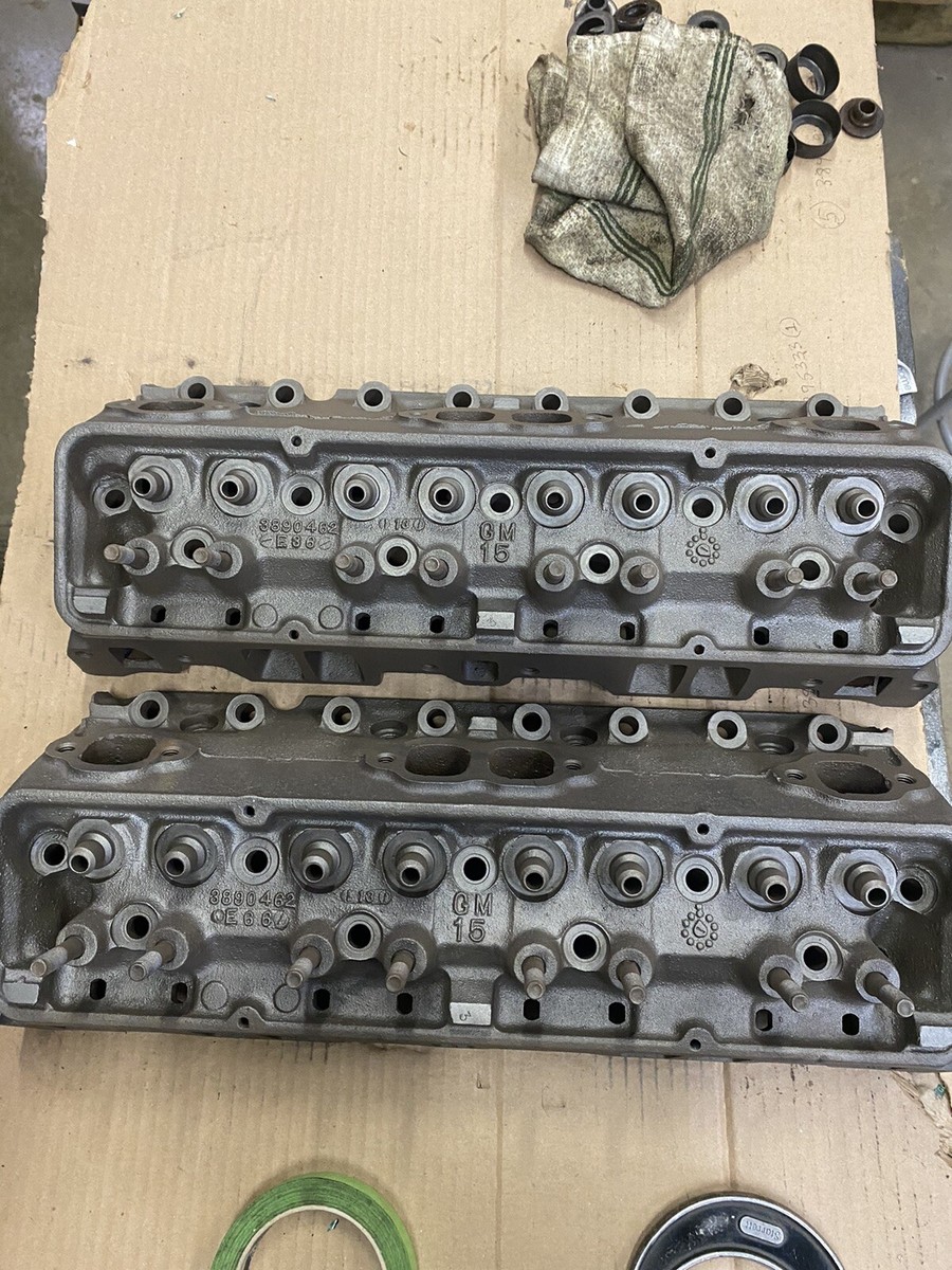Chevy 3890462 Heads 302 327 350 Camel Hump SBC Heads 462 small