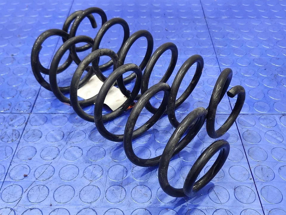 Juego de dos muelles helicoidales de suspensión trasera Mitsubishi Mirage 2014-2017 OEM 4140A319 Foto 3 de 4