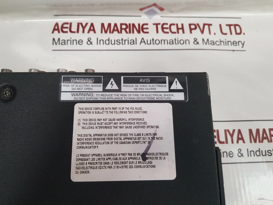 Shure ua845 uhf antenna distribution system ua845-ma - Image 3 of 4