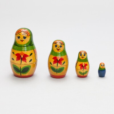 Matroschka Brest Holz Nesting Doll wood h 8 cm - 4 Divisionen - UdSSR Vintage 1970
