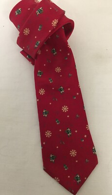 MADE EXPRESSLY FOR SAKS FIFTH AVENUE 100% SILK TIE WITH SANTA'S  MADE IN ITALY  